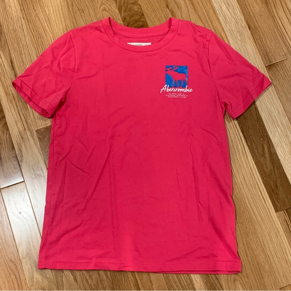 Like New! Abercrombie tee. Fun pink and turquoise! Unisex style.